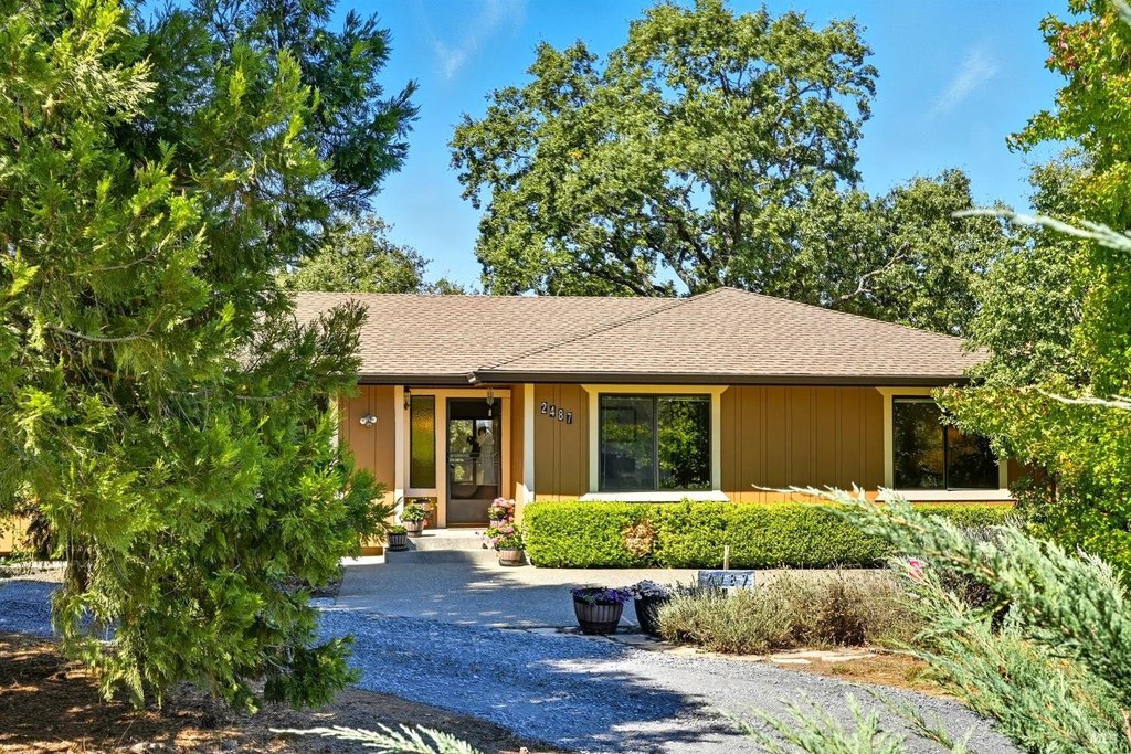 Santa Rosa, California, 95401, United States, 4 Bedrooms Bedrooms, ,2 BathroomsBathrooms,Residential,Forsale,1985937