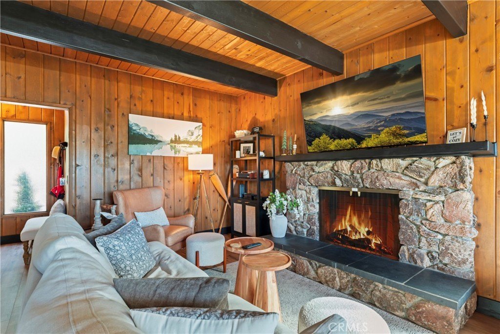 Lake Arrowhead, California, 92352, United States, 4 Bedrooms Bedrooms, ,3.5 BathroomsBathrooms,Residential,Forsale,1971041