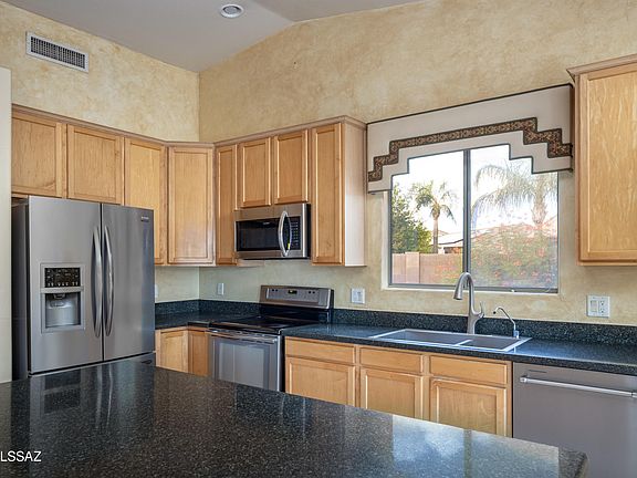 Tucson, Arizona, 85737, United States, 4 Bedrooms Bedrooms, ,2 BathroomsBathrooms,Residential,Forsale,1963512