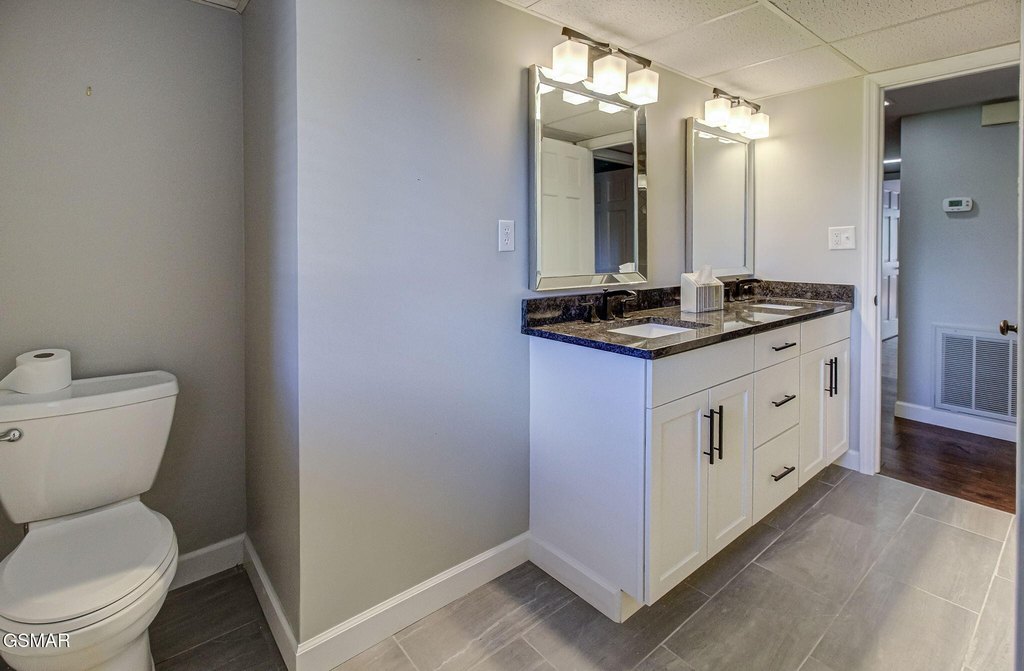 Gatlinburg, Tennessee, 37738, United States, 3 Bedrooms Bedrooms, ,2.5 BathroomsBathrooms,Residential,Forsale,1973591