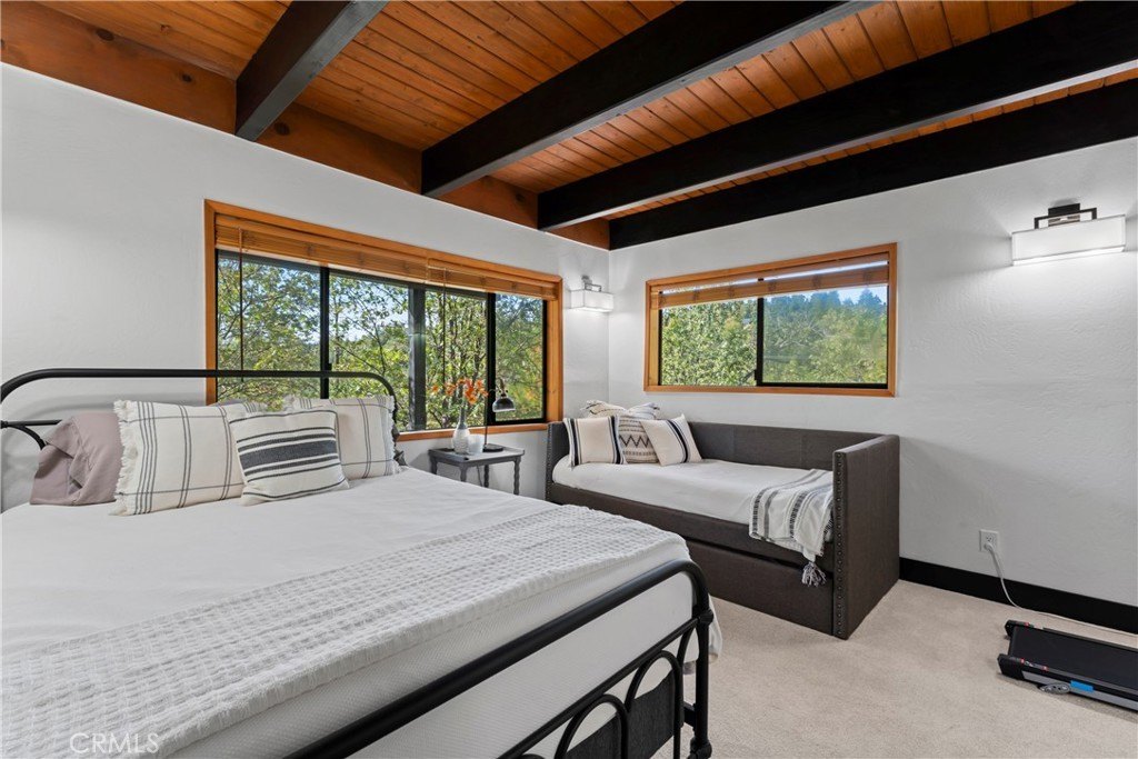 Lake Arrowhead, California, 92352, United States, 4 Bedrooms Bedrooms, ,3.5 BathroomsBathrooms,Residential,Forsale,1971041