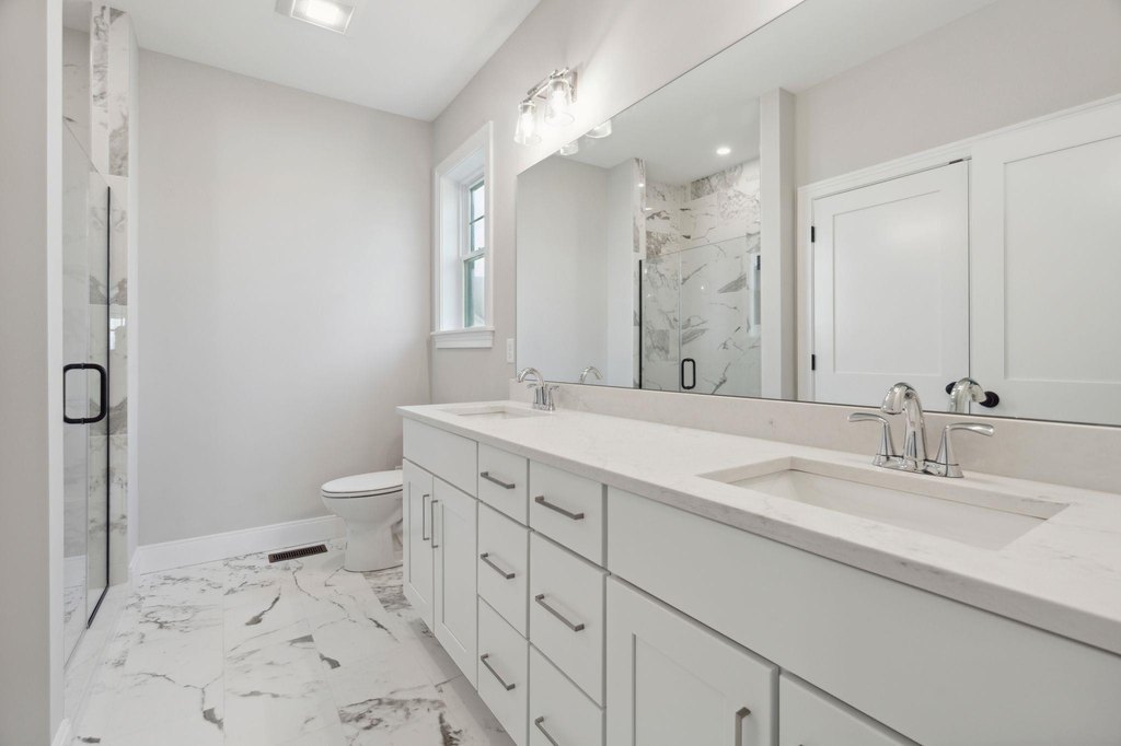 Kittery, Maine, 03905, United States, 3 Bedrooms Bedrooms, ,2.5 BathroomsBathrooms,Residential,Forsale,2002409