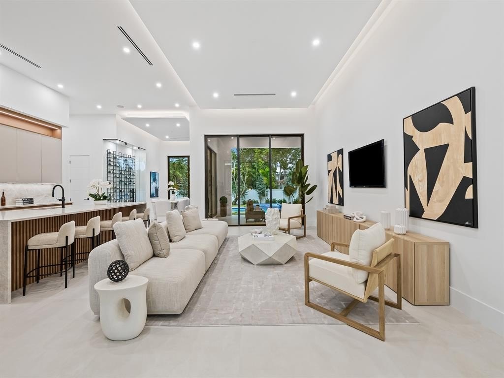 Fort Lauderdale, Florida, 33305, United States, 4 Bedrooms Bedrooms, ,3.5 BathroomsBathrooms,Residential,Forsale,1968234