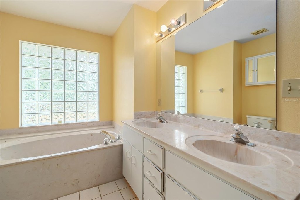 WILLISTON, Florida, 32696, United States, 3 Bedrooms Bedrooms, ,2 BathroomsBathrooms,Residential,Forsale,1994119