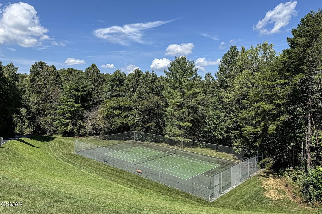 Gatlinburg, Tennessee, 37738, United States, 3 Bedrooms Bedrooms, ,2.5 BathroomsBathrooms,Residential,Forsale,1973591