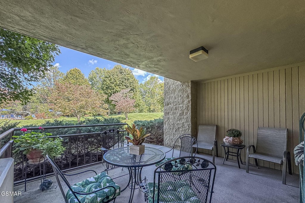 Gatlinburg, Tennessee, 37738, United States, 3 Bedrooms Bedrooms, ,2.5 BathroomsBathrooms,Residential,Forsale,1973591