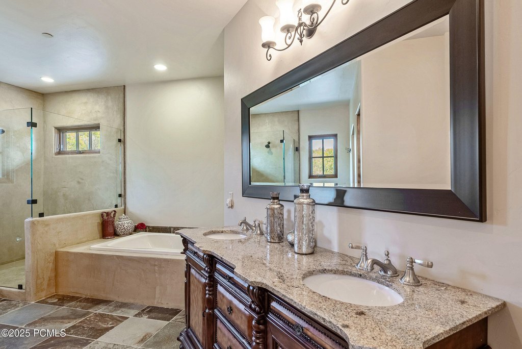 Hideout, Utah, 84036, United States, 5 Bedrooms Bedrooms, ,5.5 BathroomsBathrooms,Residential,Forsale,1994176