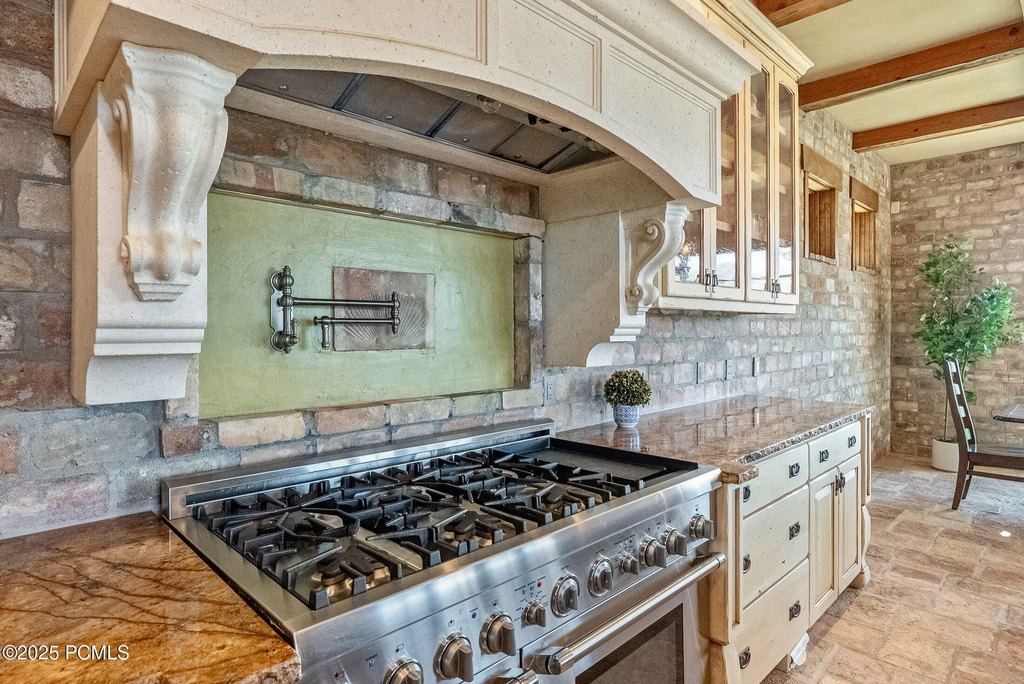 Hideout, Utah, 84036, United States, 5 Bedrooms Bedrooms, ,5.5 BathroomsBathrooms,Residential,Forsale,1994176