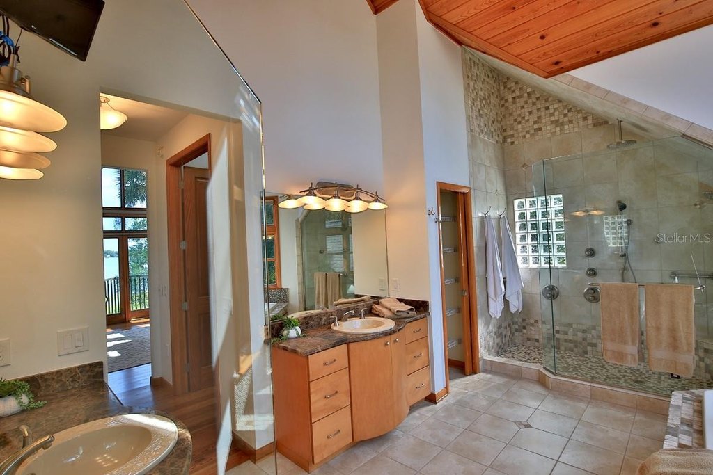 SUMMERFIELD, Florida, 34491, United States, 6 Bedrooms Bedrooms, ,5.5 BathroomsBathrooms,Residential,Forsale,1969790