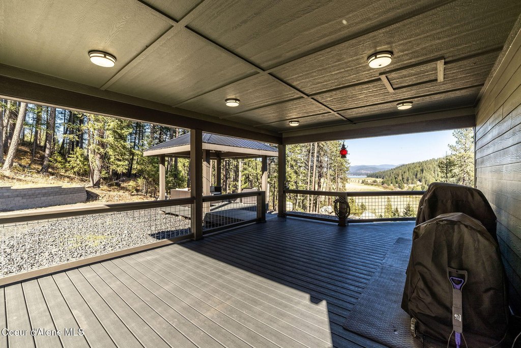 Coeur d'Alene, Idaho, 83814, United States, 4 Bedrooms Bedrooms, ,3 BathroomsBathrooms,Residential,Forsale,1984580