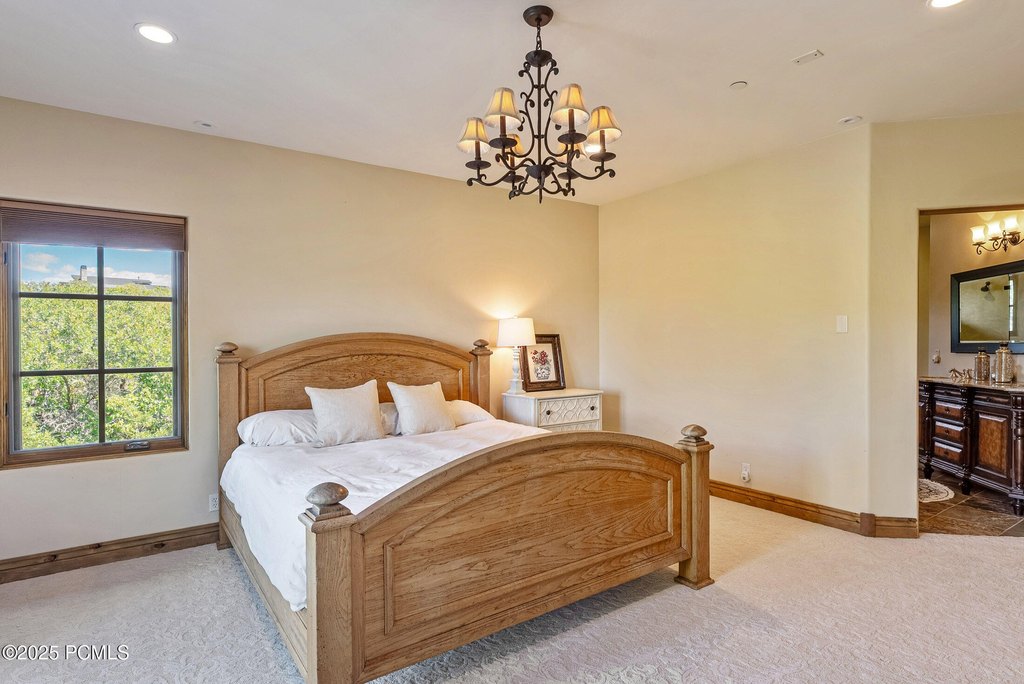 Hideout, Utah, 84036, United States, 5 Bedrooms Bedrooms, ,5.5 BathroomsBathrooms,Residential,Forsale,1994176