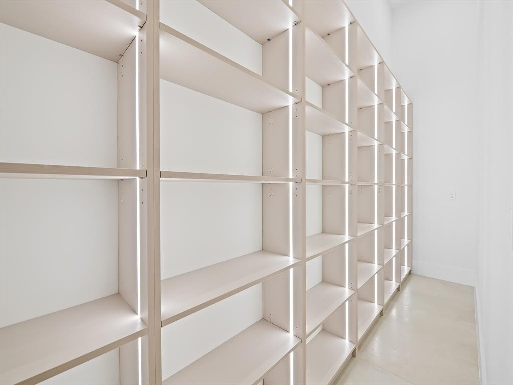 Fort Lauderdale, Florida, 33305, United States, 4 Bedrooms Bedrooms, ,3.5 BathroomsBathrooms,Residential,Forsale,1968234