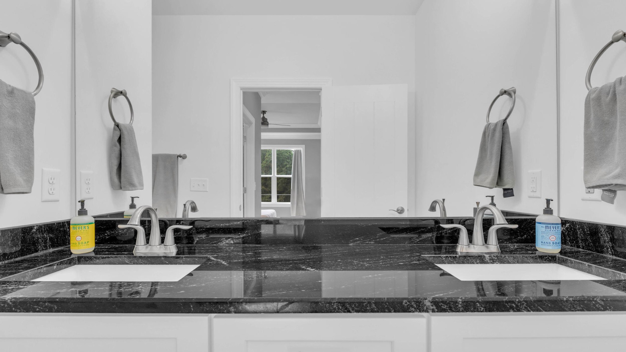 Chattanooga, Tennessee, 37415, United States, 3 Bedrooms Bedrooms, ,2.5 BathroomsBathrooms,Residential,Forsale,1963575