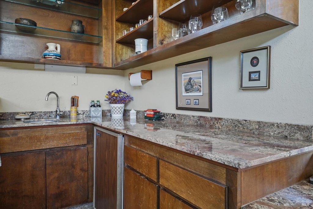 Santa Rosa, California, 95401, United States, 4 Bedrooms Bedrooms, ,2 BathroomsBathrooms,Residential,Forsale,1985937