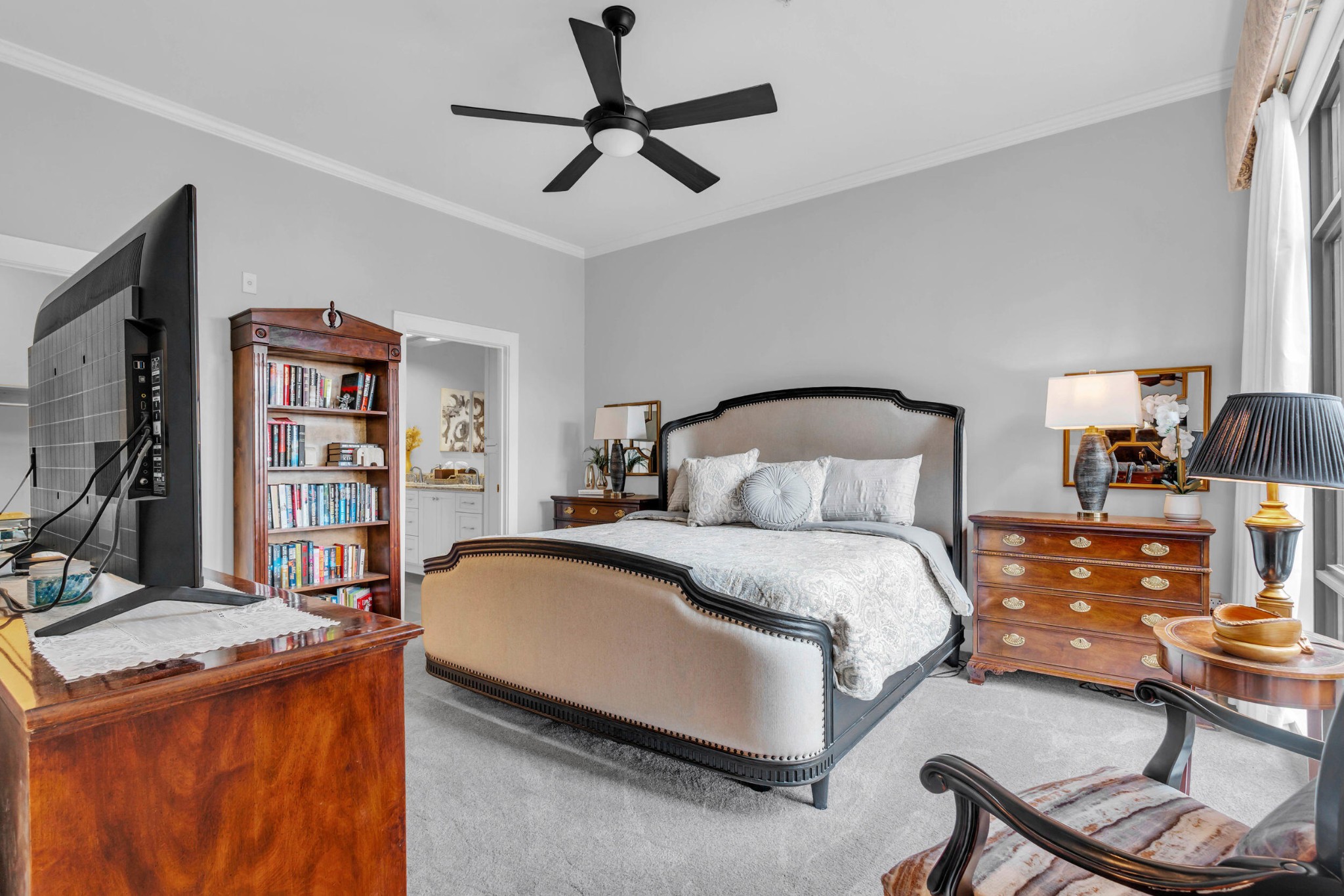 Chattanooga, Tennessee, 37403, United States, 2 Bedrooms Bedrooms, ,2.5 BathroomsBathrooms,Residential,Forsale,1963576