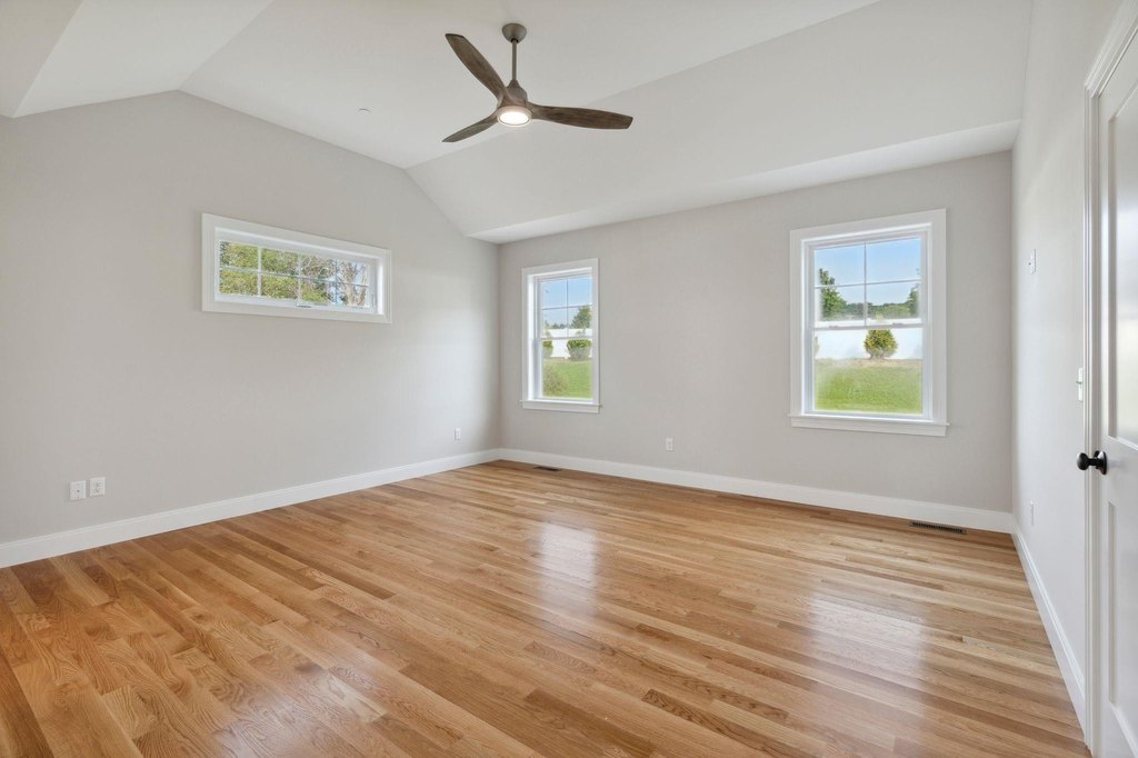 Kittery, Maine, 03905, United States, 3 Bedrooms Bedrooms, ,2.5 BathroomsBathrooms,Residential,Forsale,2002409