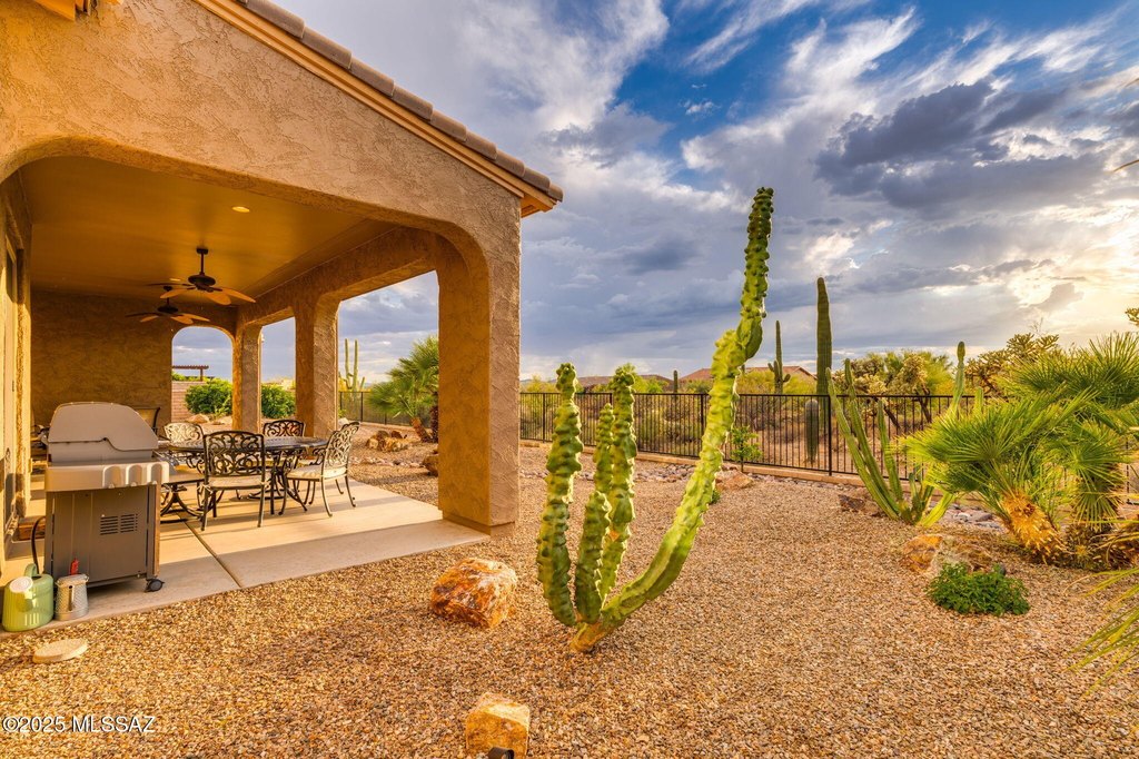 Oro Valley, Arizona, 85737, United States, 3 Bedrooms Bedrooms, ,3.5 BathroomsBathrooms,Residential,Forsale,1963521