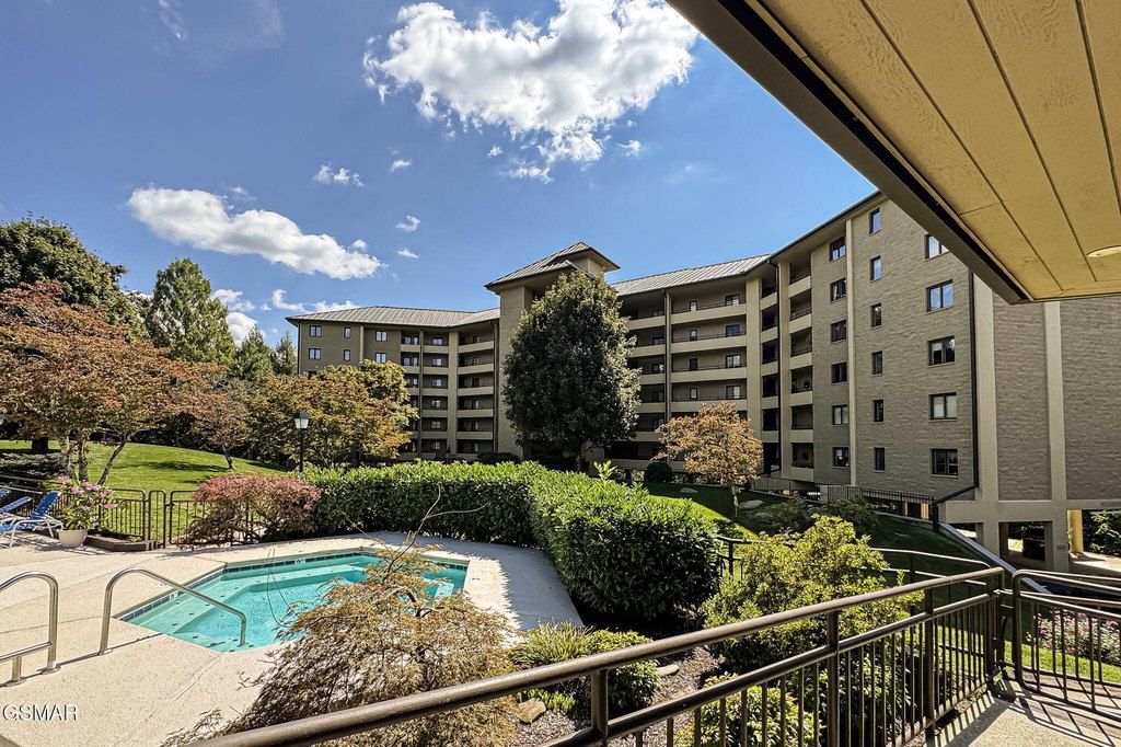 Gatlinburg, Tennessee, 37738, United States, 3 Bedrooms Bedrooms, ,2.5 BathroomsBathrooms,Residential,Forsale,1973591