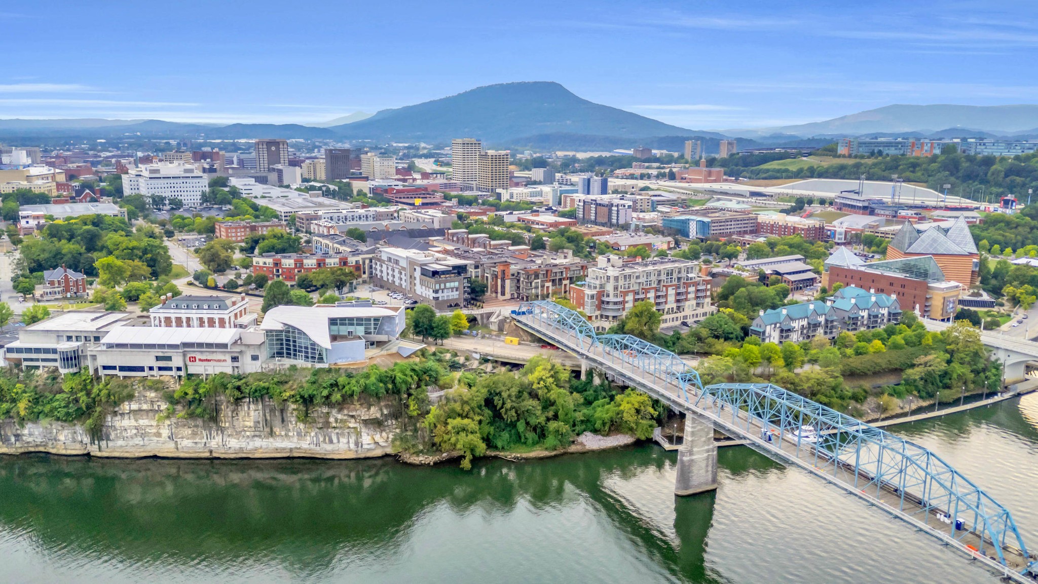 Chattanooga, Tennessee, 37403, United States, 2 Bedrooms Bedrooms, ,2.5 BathroomsBathrooms,Residential,Forsale,1963576