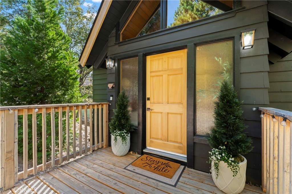 Lake Arrowhead, California, 92352, United States, 4 Bedrooms Bedrooms, ,3.5 BathroomsBathrooms,Residential,Forsale,1971041