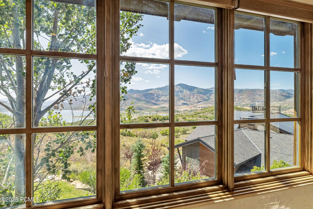 Hideout, Utah, 84036, United States, 5 Bedrooms Bedrooms, ,5.5 BathroomsBathrooms,Residential,Forsale,1994176