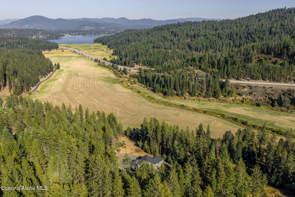 Coeur d'Alene, Idaho, 83814, United States, 4 Bedrooms Bedrooms, ,3 BathroomsBathrooms,Residential,Forsale,1984580