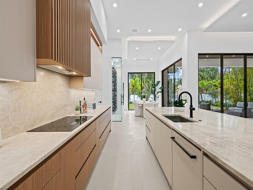 Fort Lauderdale, Florida, 33305, United States, 4 Bedrooms Bedrooms, ,3.5 BathroomsBathrooms,Residential,Forsale,1968234