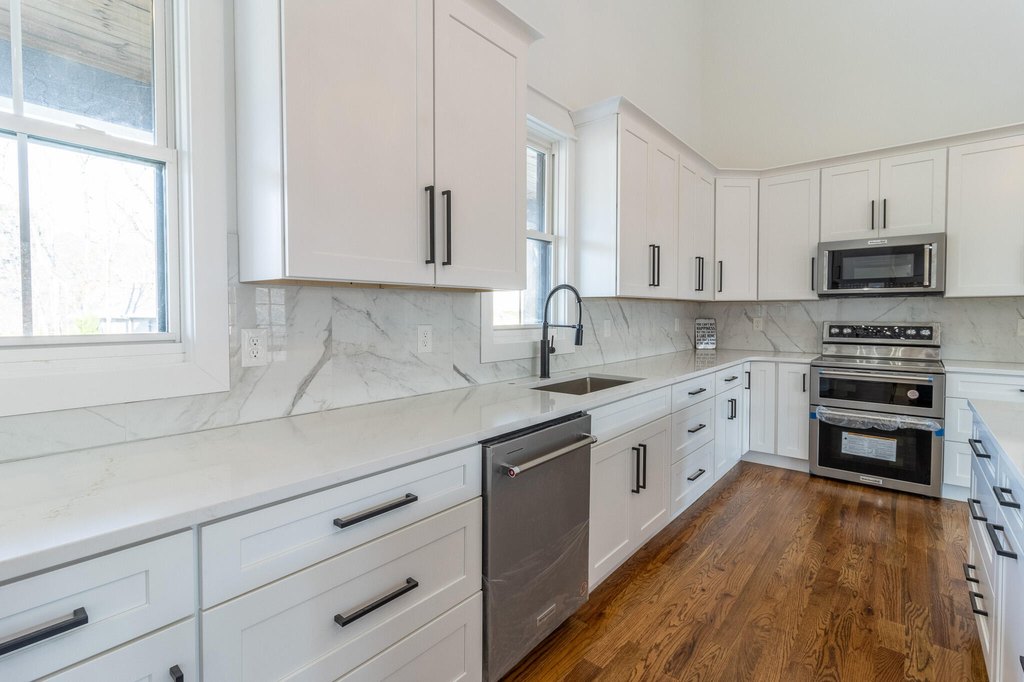 Ten Mile, Tennessee, 37880, United States, 3 Bedrooms Bedrooms, ,3 BathroomsBathrooms,Residential,Forsale,1894351