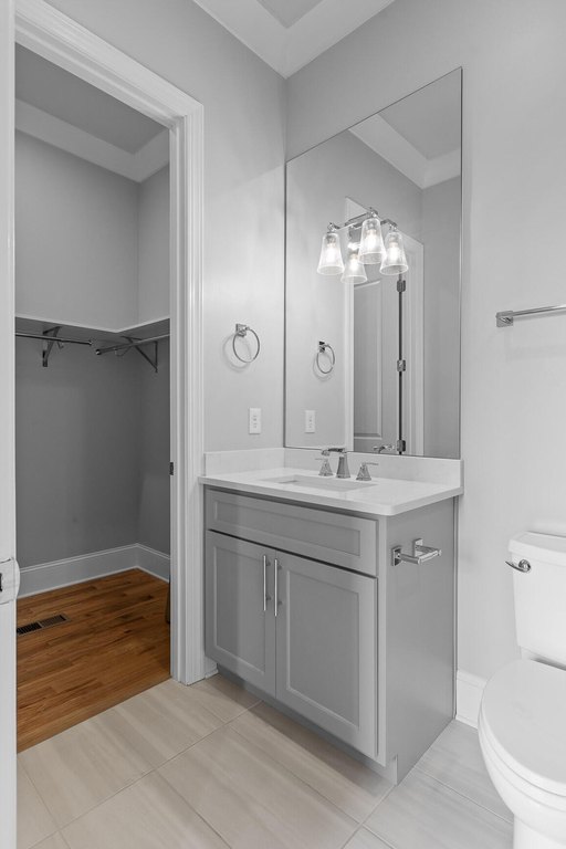 Chattanooga, Tennessee, 37405, United States, 4 Bedrooms Bedrooms, ,5.5 BathroomsBathrooms,Residential,Forsale,1894346