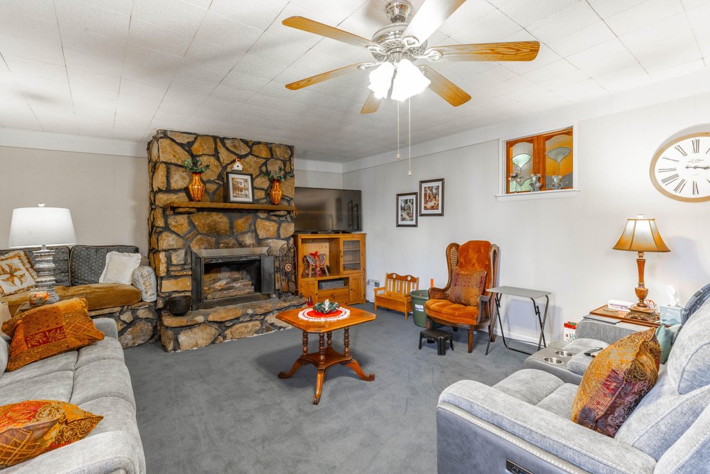 Ringgold, Georgia, 30736, United States, 19 Bedrooms Bedrooms, ,9 BathroomsBathrooms,Residential,Forsale,2004689