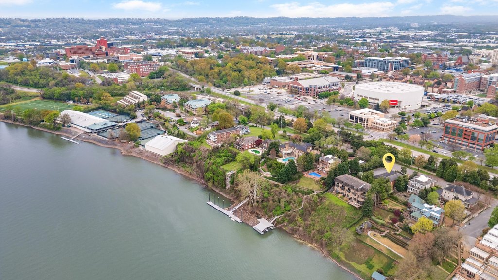 Chattanooga, Tennessee, 37403, United States, 3 Bedrooms Bedrooms, ,3 BathroomsBathrooms,Residential,Forsale,1946638