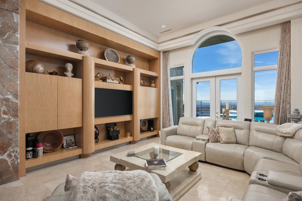 Ooltewah, Tennessee, 37363, United States, 7 Bedrooms Bedrooms, ,8.5 BathroomsBathrooms,Residential,Forsale,2004029