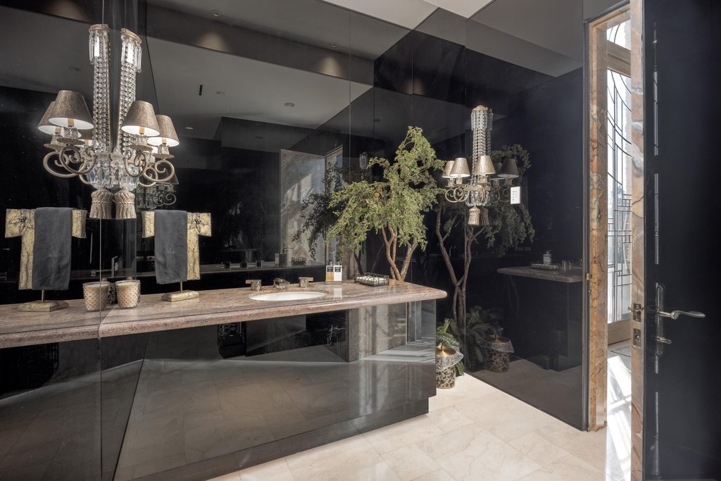 Ooltewah, Tennessee, 37363, United States, 7 Bedrooms Bedrooms, ,8.5 BathroomsBathrooms,Residential,Forsale,2004029