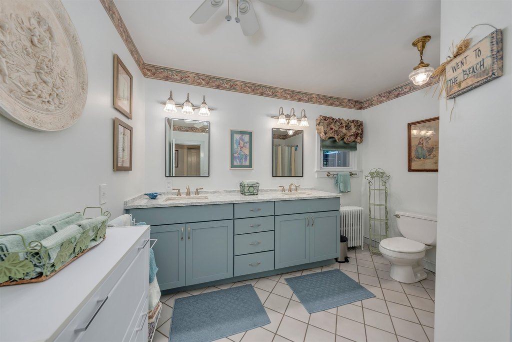 Cape May, New Jersey, 08204, United States, 9 Bedrooms Bedrooms, ,5 BathroomsBathrooms,Residential,Forsale,1967242