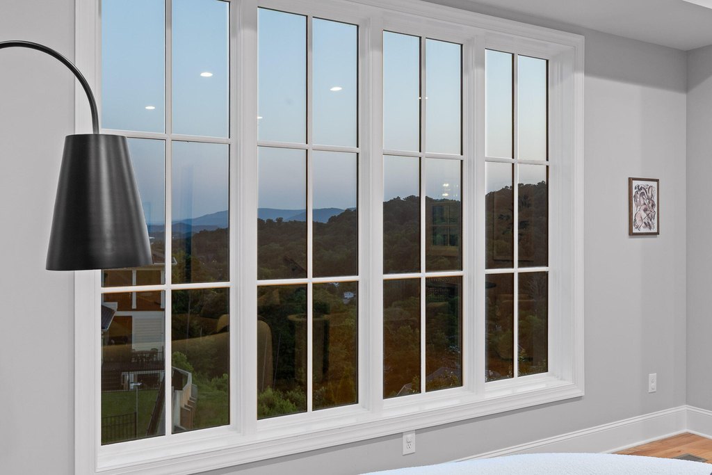 Chattanooga, Tennessee, 37405, United States, 4 Bedrooms Bedrooms, ,5.5 BathroomsBathrooms,Residential,Forsale,1894346