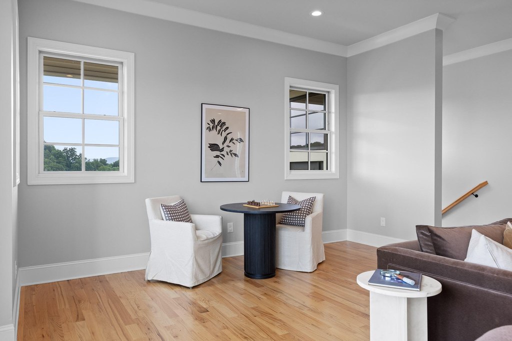 Chattanooga, Tennessee, 37405, United States, 4 Bedrooms Bedrooms, ,5.5 BathroomsBathrooms,Residential,Forsale,1894346