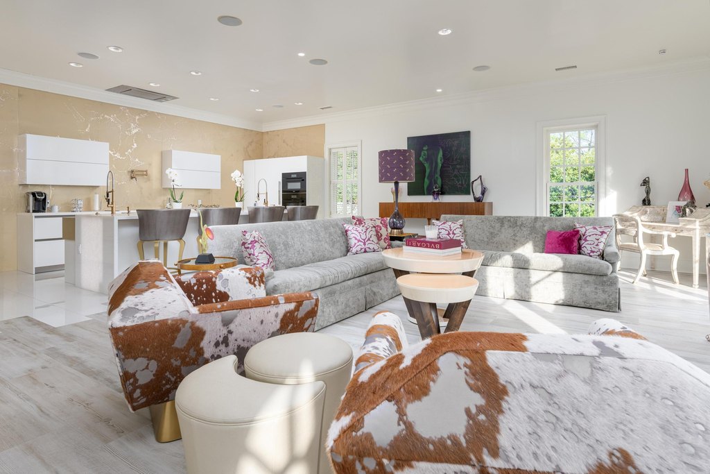 Chattanooga, Tennessee, 37403, United States, 3 Bedrooms Bedrooms, ,3 BathroomsBathrooms,Residential,Forsale,1946638