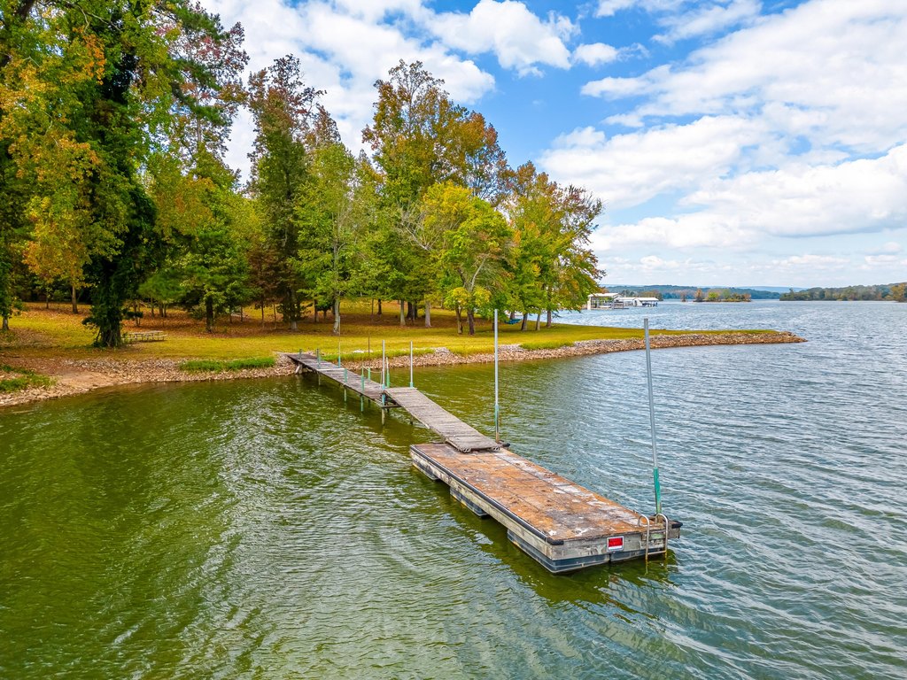 Harrison, Tennessee, 37341, United States, 4 Bedrooms Bedrooms, ,2.5 BathroomsBathrooms,Residential,Forsale,1894373