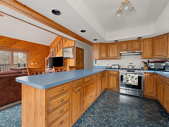 Old Forge, New York, 13420, United States, 4 Bedrooms Bedrooms, ,2 BathroomsBathrooms,Residential,Forsale,1953162