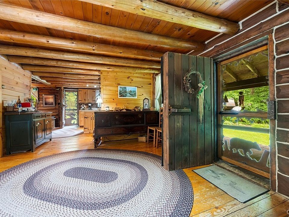 Old Forge, New York, 13420, United States, 3 Bedrooms Bedrooms, ,3 BathroomsBathrooms,Residential,Forsale,1953161