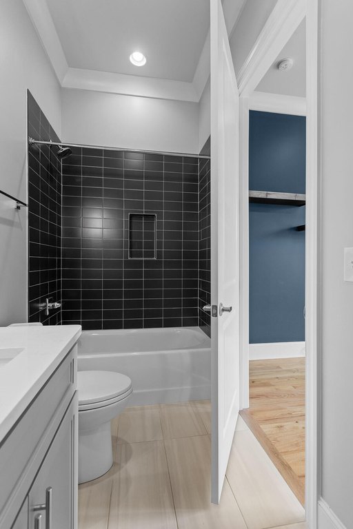 Chattanooga, Tennessee, 37405, United States, 4 Bedrooms Bedrooms, ,5.5 BathroomsBathrooms,Residential,Forsale,1894346