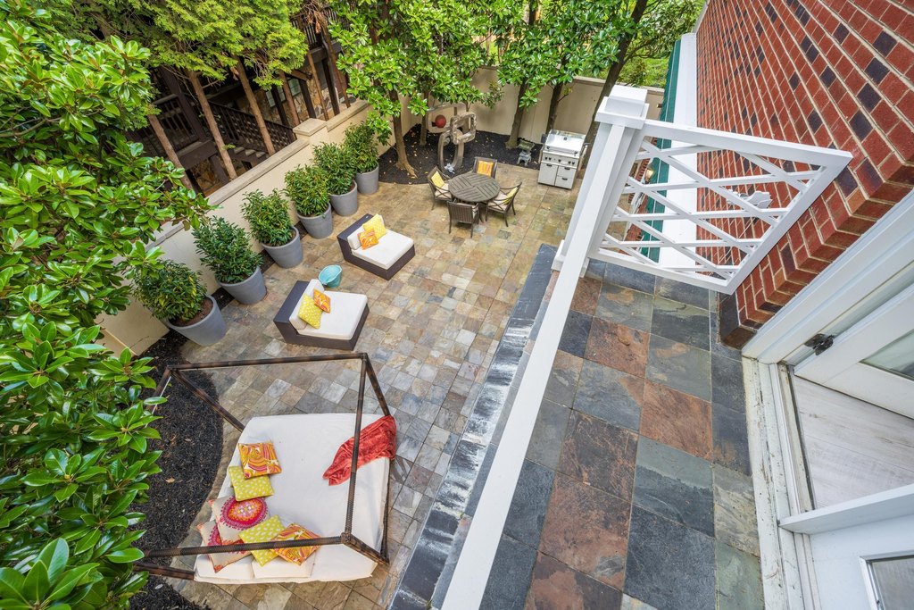 Chattanooga, Tennessee, 37403, United States, 3 Bedrooms Bedrooms, ,3 BathroomsBathrooms,Residential,Forsale,1946638