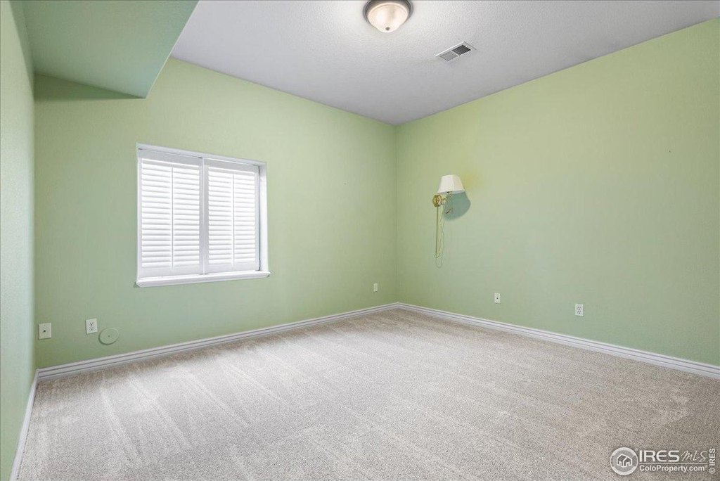 Loveland, Colorado, 80538, United States, 7 Bedrooms Bedrooms, ,4.5 BathroomsBathrooms,Residential,Forsale,1967223