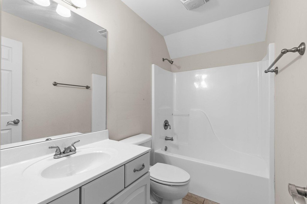 Apison, Tennessee, 37302, United States, 5 Bedrooms Bedrooms, ,4 BathroomsBathrooms,Residential,Forsale,1995301