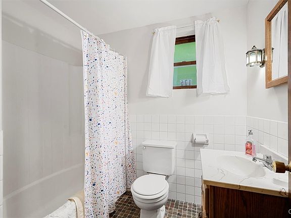 Old Forge, New York, 13420, United States, 8 Bedrooms Bedrooms, ,3 BathroomsBathrooms,Residential,Forsale,1953160
