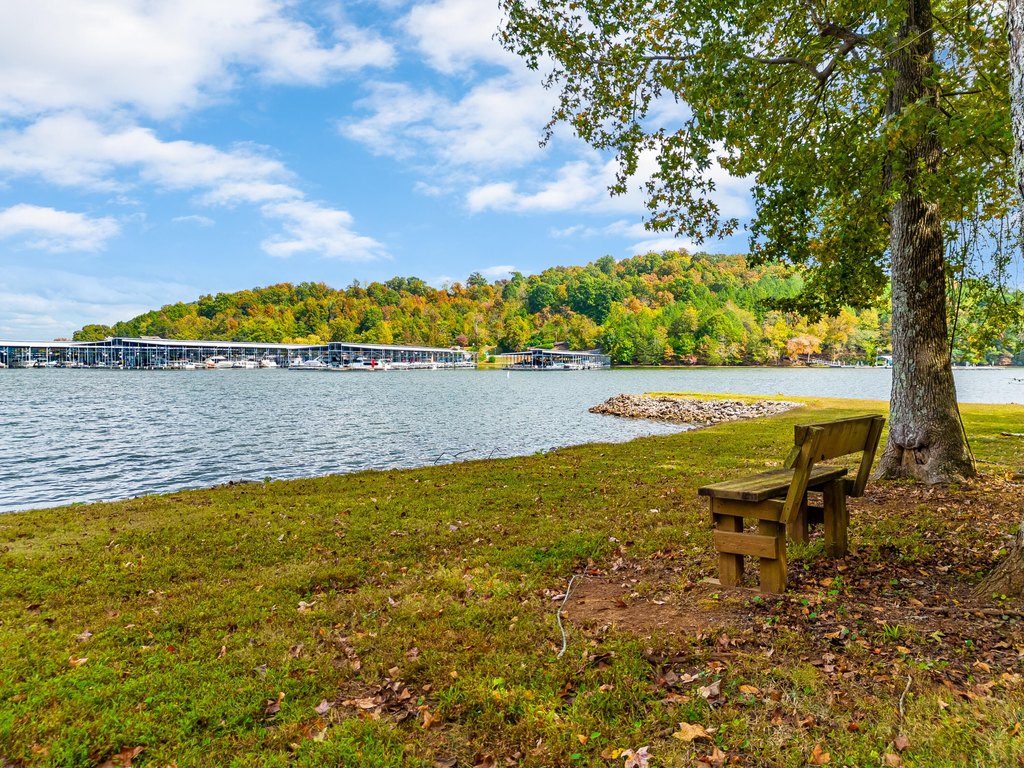 Harrison, Tennessee, 37341, United States, 4 Bedrooms Bedrooms, ,2.5 BathroomsBathrooms,Residential,Forsale,1894373