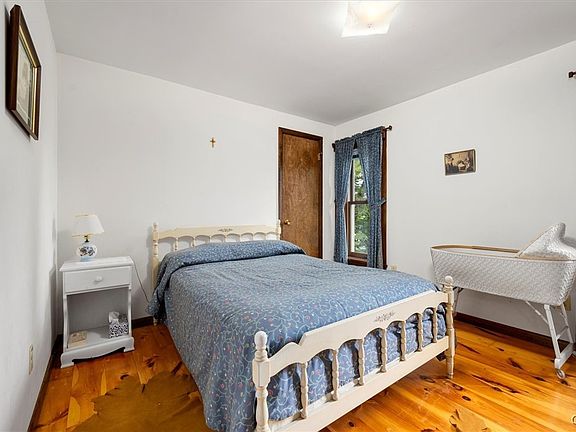Old Forge, New York, 13420, United States, 8 Bedrooms Bedrooms, ,3 BathroomsBathrooms,Residential,Forsale,1953160