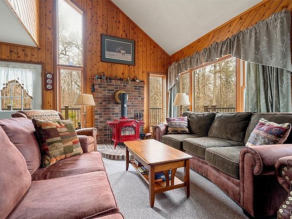 Old Forge, New York, 13420, United States, 4 Bedrooms Bedrooms, ,2 BathroomsBathrooms,Residential,Forsale,1953162