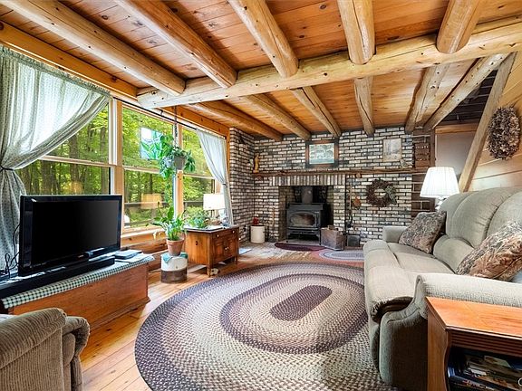 Old Forge, New York, 13420, United States, 3 Bedrooms Bedrooms, ,3 BathroomsBathrooms,Residential,Forsale,1953161
