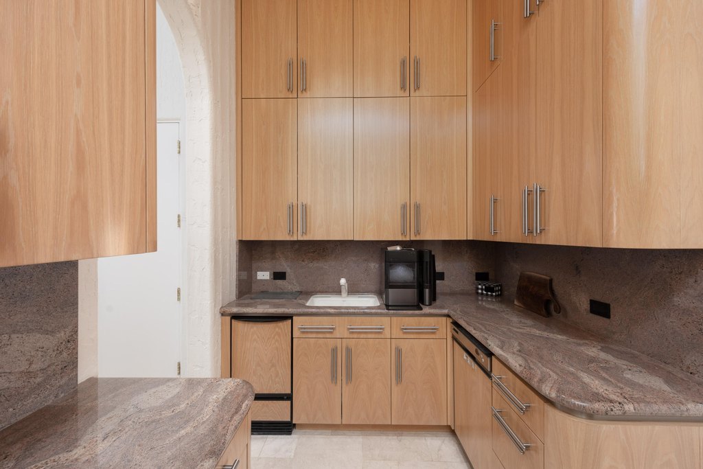 Ooltewah, Tennessee, 37363, United States, 7 Bedrooms Bedrooms, ,8.5 BathroomsBathrooms,Residential,Forsale,2004029